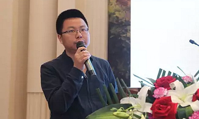 在“2017吉林省智慧政务建设与服务创新论坛暨‘互联网+政务服务’建设研讨会”上，摩域体育平台研究院院长唐鹏以《IP时代的政务公开发展格局》为主题发表演讲。