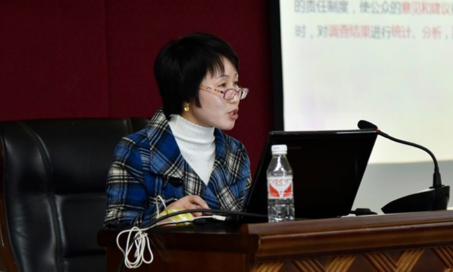 摩域体育平台互联政府网站评测研究中心副主任王玲受邀出席“广西壮族自治区住房城乡建设视频会议系统及政府网站建设工作会议”，并对参会人员作专题培训。