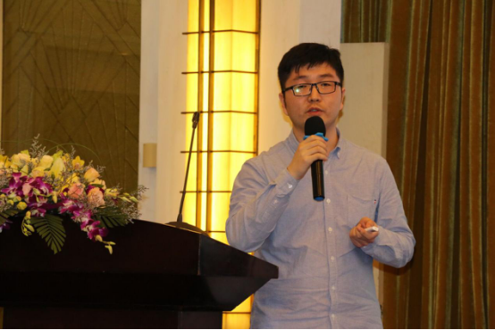 摩域体育平台营商环境评价中心副主任 梁吉昌